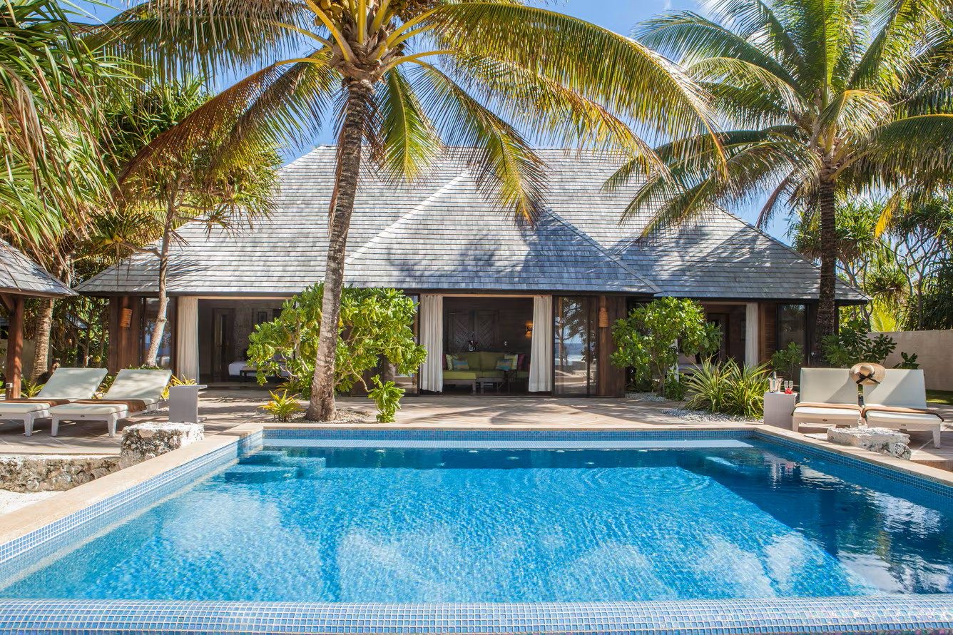 St Regis Bora Bora Resort — photo 1
